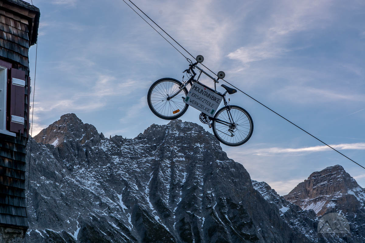 Fliegendes Fahrrad an der Falkenhütte.