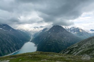 düstere Wolken über der Hochfernerspitze