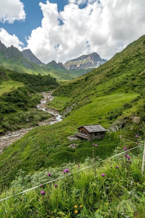 Auf dem Traumpfad von München nach Venedig - Tag 13 - von Stein in Südtirol nach Pfunders 53 Kleine Almhütte im Pustertal