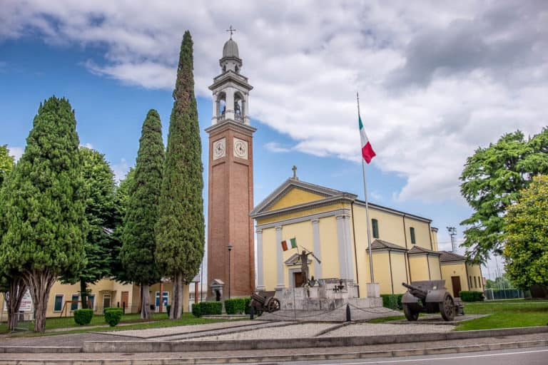 Tag 27 - Alpenüberquerung zu Fuß - München nach Venedig - Von Spresiano nach San Bartolomeo 24 Tag 27 - Alpenüberquerung zu Fuß - München nach Venedig - Von Spresiano nach San Bartolomeo 23